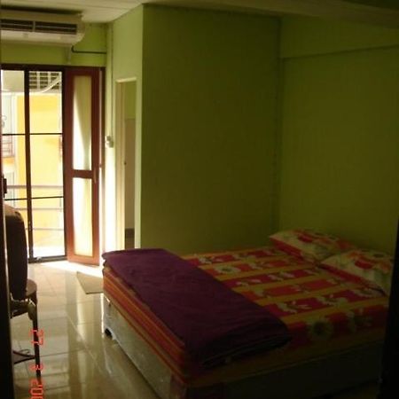 Kaset Guesthouse Bangkok Værelse billede